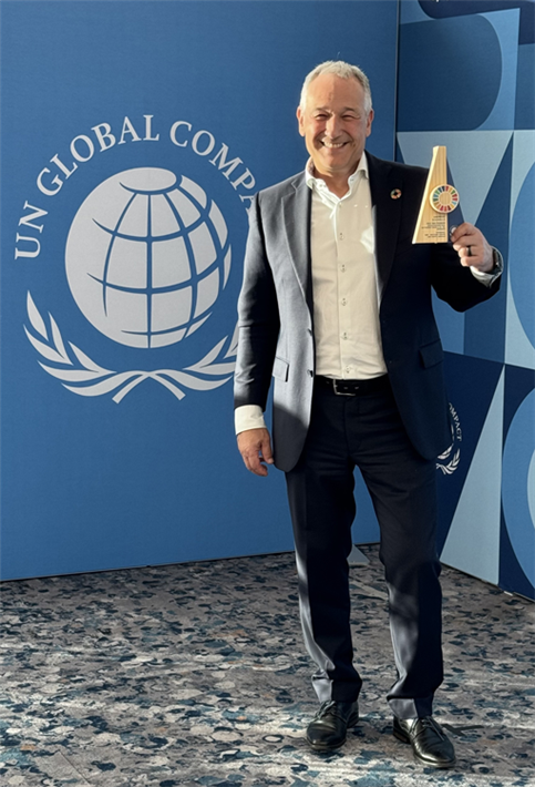 Andreas Schrägle, Geschäftsführer RATHGEBER GmbH & Co. KG wird vom UN Global Compact als 'SDG Pioneer' 2024 geehrt © RATHGEBER