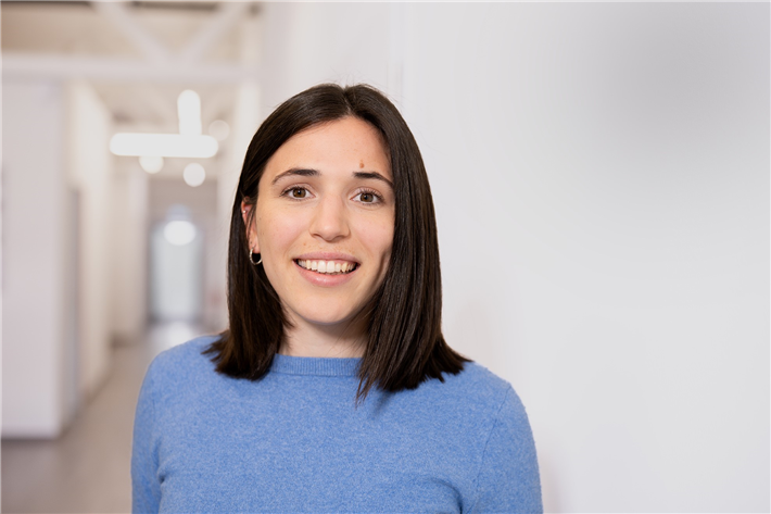 Anna Hüsing, Ernährungsexpertin am IST-Studieninstitut, erklärt, warum Bio-Lebensmittel sicher sind. © IST
