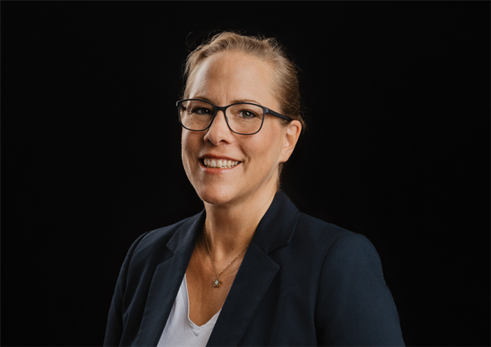 Katharina Reuter begrüßt den von Ralph Brinkhaus vorgebrachten Vorschlag, Nachhaltigkeit stärker im Kanzleramt zu verankern und mit einem entsprechenden Controlling zu versehen. © Simon Veith