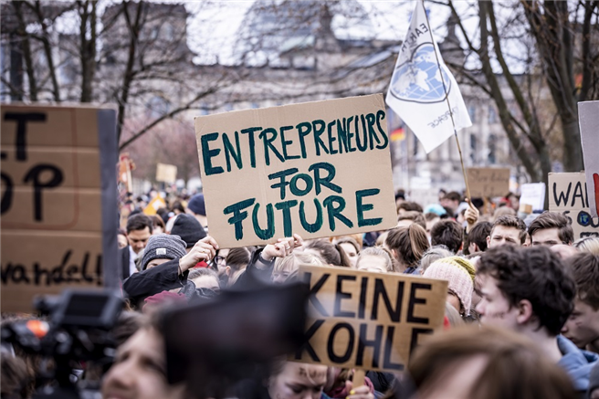 Hinter der Initiative #EntrepreneursForFuture stehen Unternehmer und Unternehmerinnen, die jetzt schon Klimaschutz voranbringen. © UnternehmensGrün, Jörg Farys