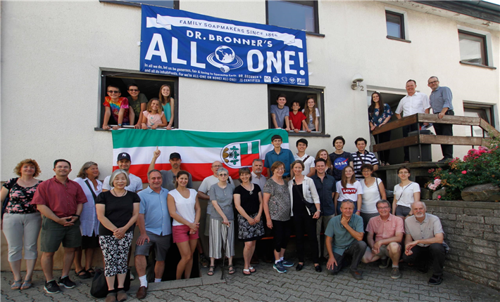 Familie Bronner beim Familientreffen 2018 in Laupheim © Dr. Bronner's