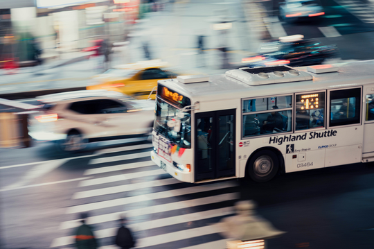 Auf der Überholspur: Förderpolitik hat E-Busse wettbewerbsfähig gemacht.